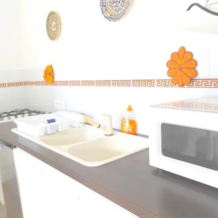 Lägenhet Avec Vue Sur La Piscine Partagee Et Jardin Clos A Sur A 5 Km De La